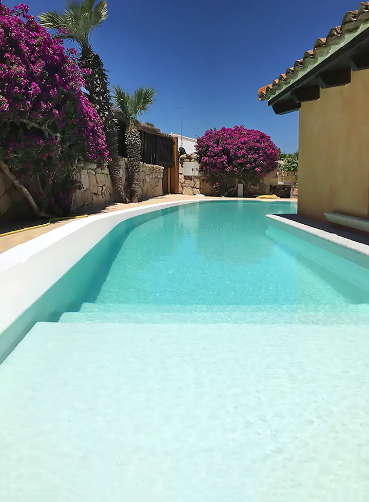 swimming pool Villa Rosa